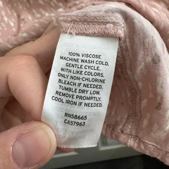 Caslon v neck short sleeve blouse - Picture 4 of 6